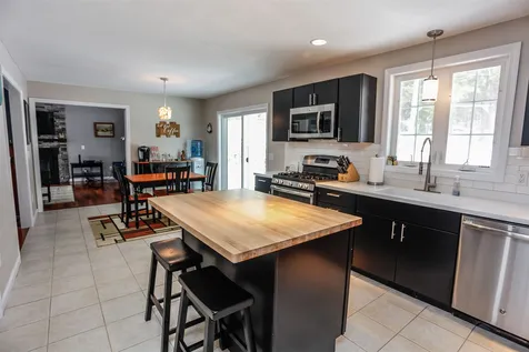 27 Sherman Drive Raymond NH 03077