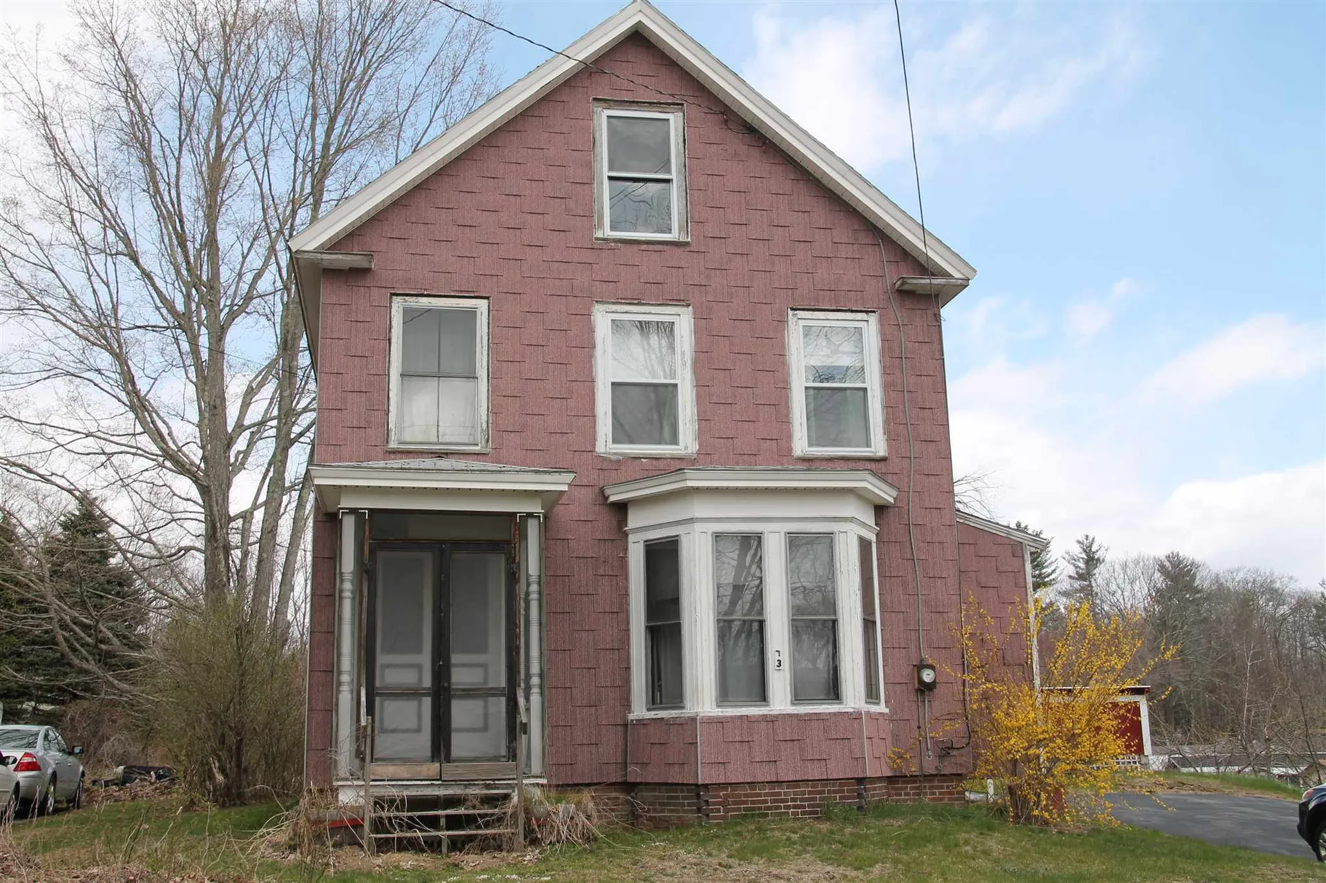 73 Elm Street Epping NH 03042