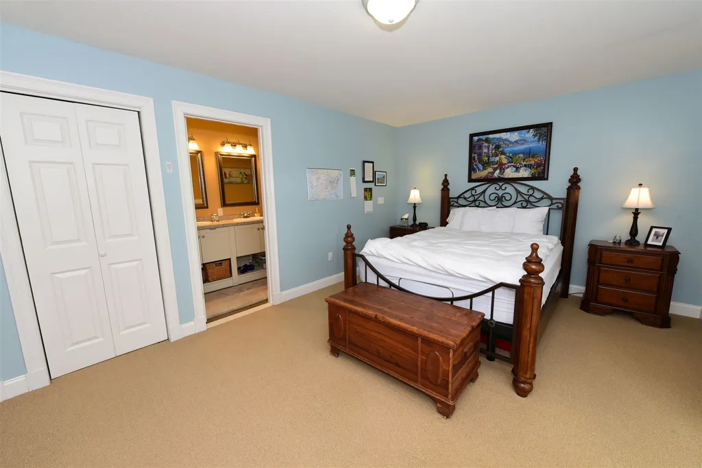 196 East Main Street Conway NH 03818