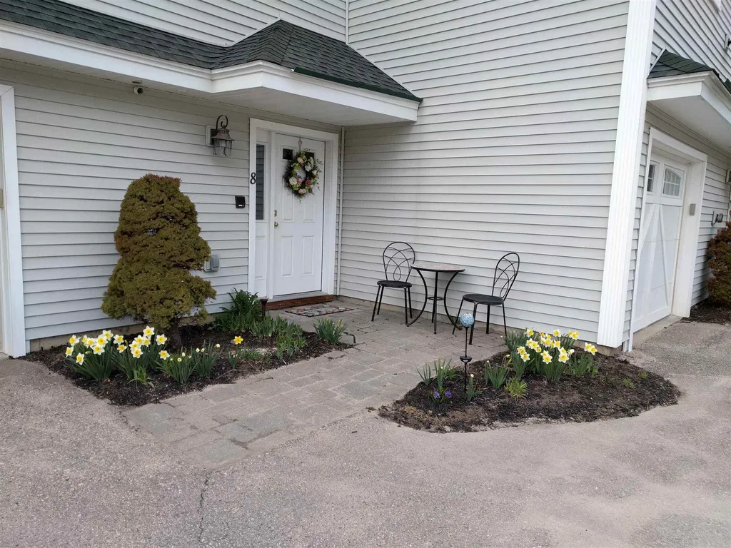 196 East Main Street Conway NH 03818