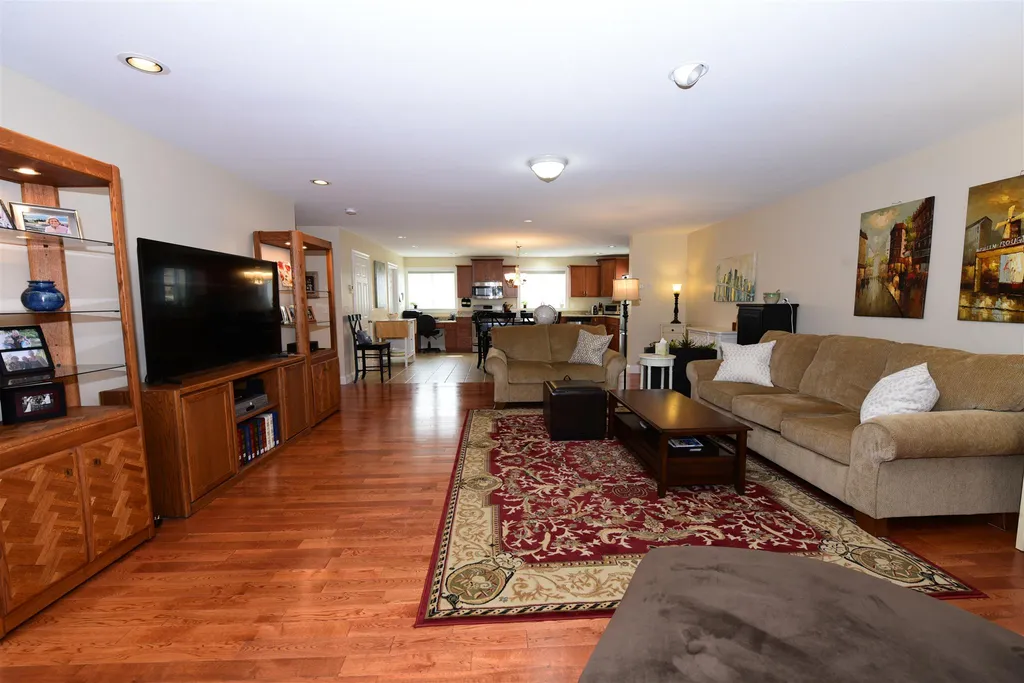 196 East Main Street Conway NH 03818