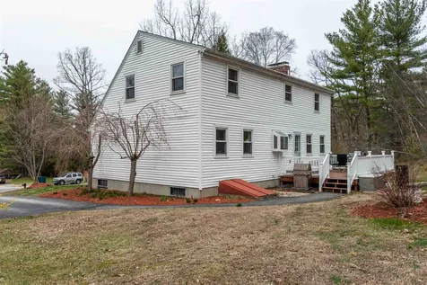 6 Alan Circle Londonderry NH 03053