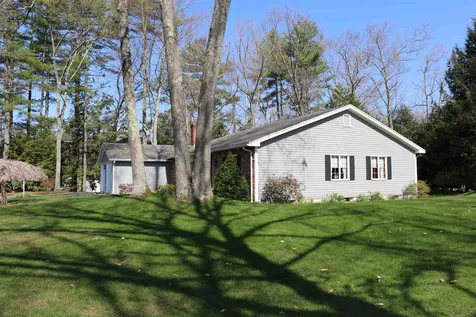 4 Rowe Drive Fremont NH 03044