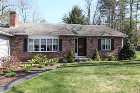 4 Rowe Drive Fremont NH 03044