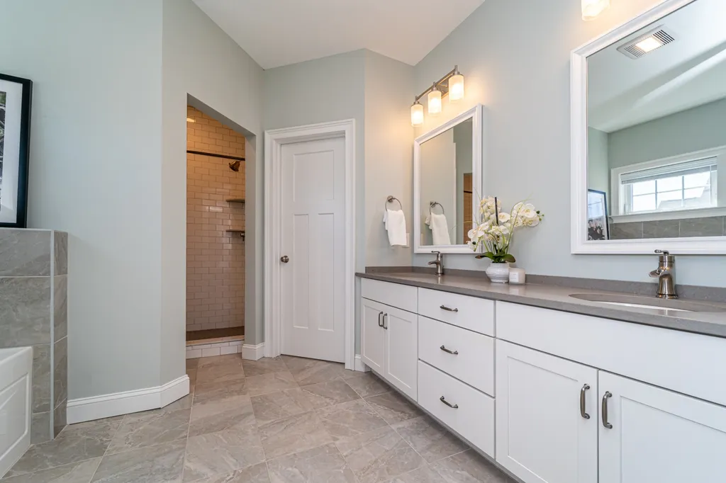 16 Van Etten Drive Greenland NH 03840