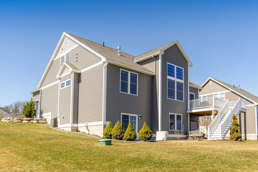 16 Van Etten Drive Greenland NH 03840