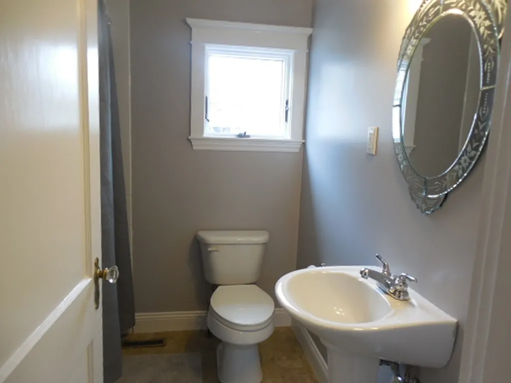 4 Cottage Street Exeter NH 03833