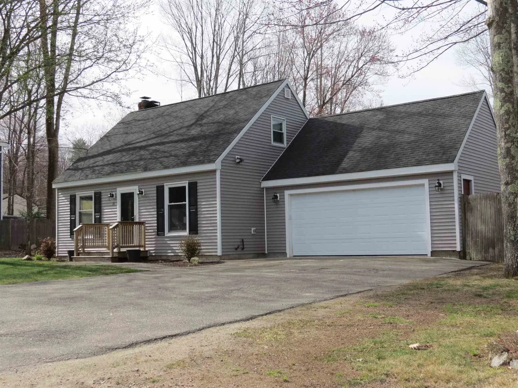 18 Maplewood Avenue Rochester NH 03867