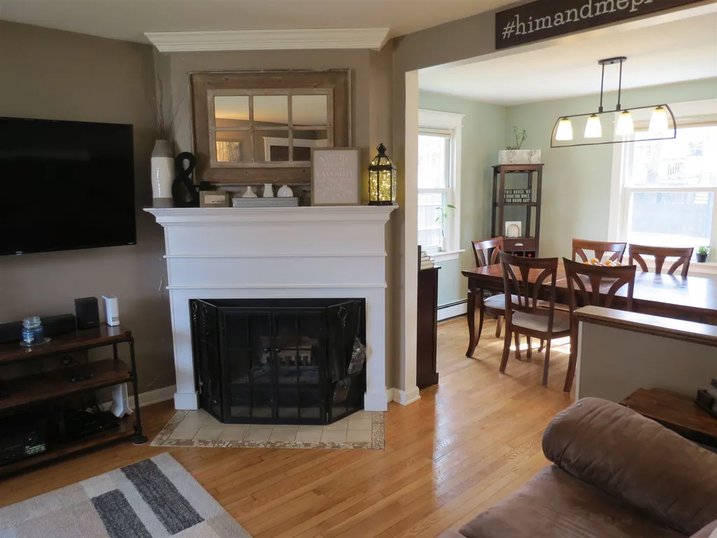 18 Maplewood Avenue Rochester NH 03867