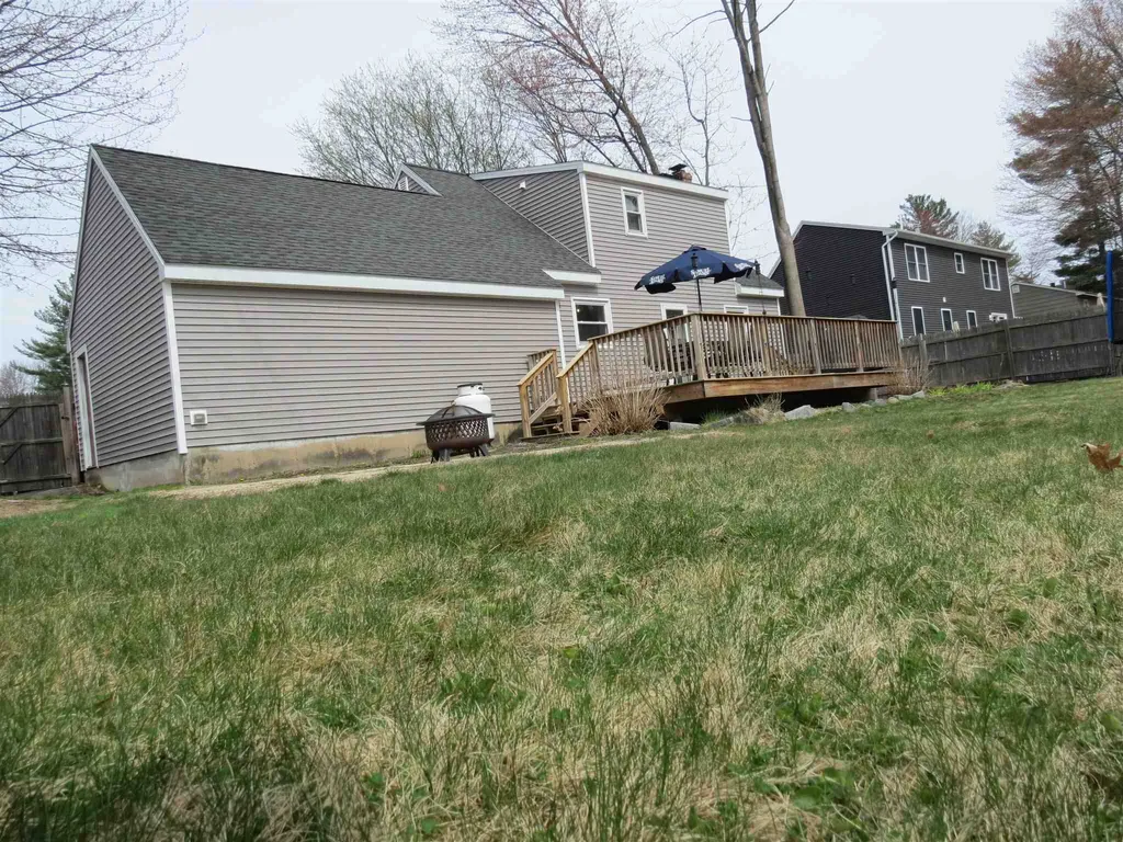 18 Maplewood Avenue Rochester NH 03867