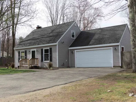 18 Maplewood Avenue Rochester NH 03867