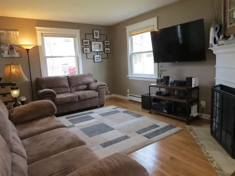 18 Maplewood Avenue Rochester NH 03867
