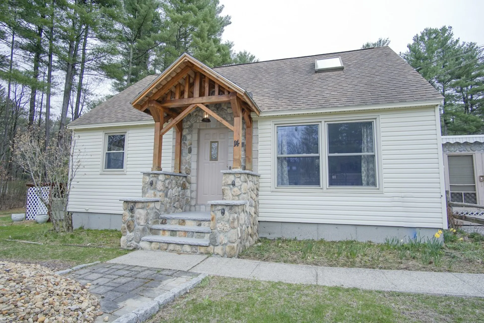 14 Cutler Road Litchfield NH 03052