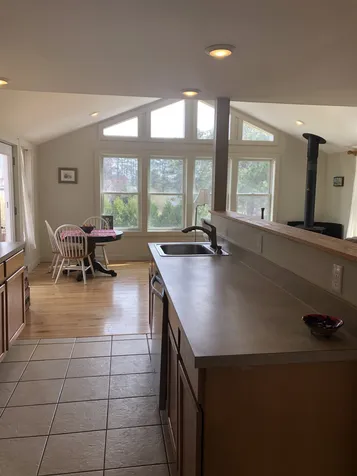 592 West Street Keene NH 03431