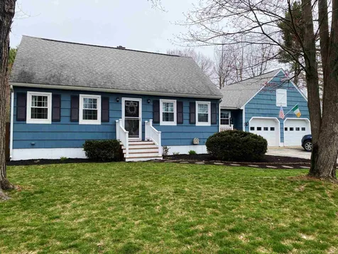 21 Woodgate Street Nashua NH 03063