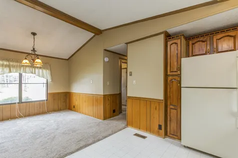 13 Agent Road Raymond NH 03077