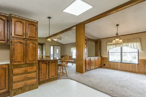 13 Agent Road Raymond NH 03077