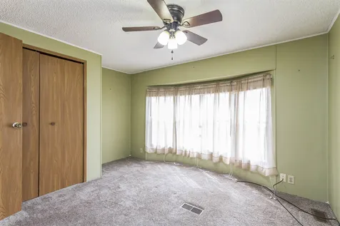 13 Agent Road Raymond NH 03077