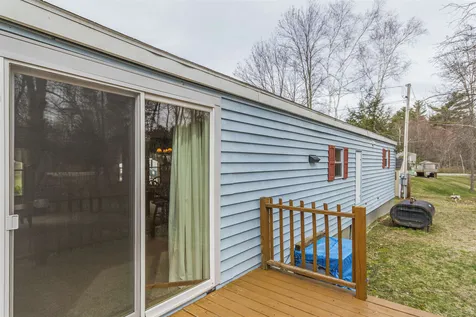 13 Agent Road Raymond NH 03077