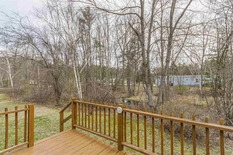 13 Agent Road Raymond NH 03077