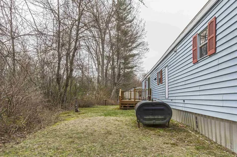 13 Agent Road Raymond NH 03077
