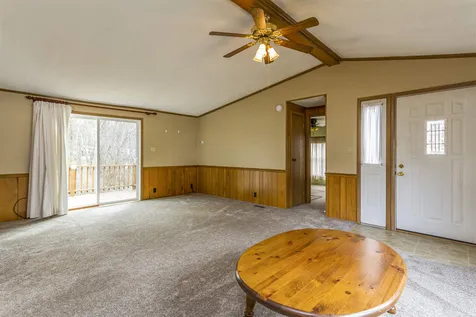 13 Agent Road Raymond NH 03077