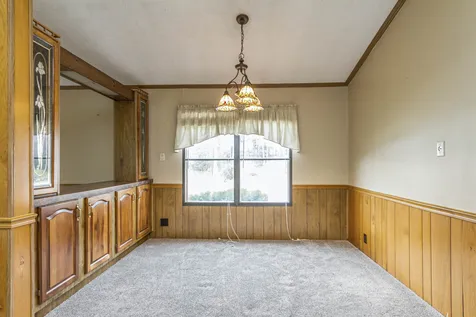 13 Agent Road Raymond NH 03077