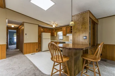 13 Agent Road Raymond NH 03077