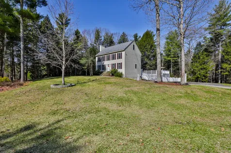 7 Opal Drive Danville NH 03819-3166