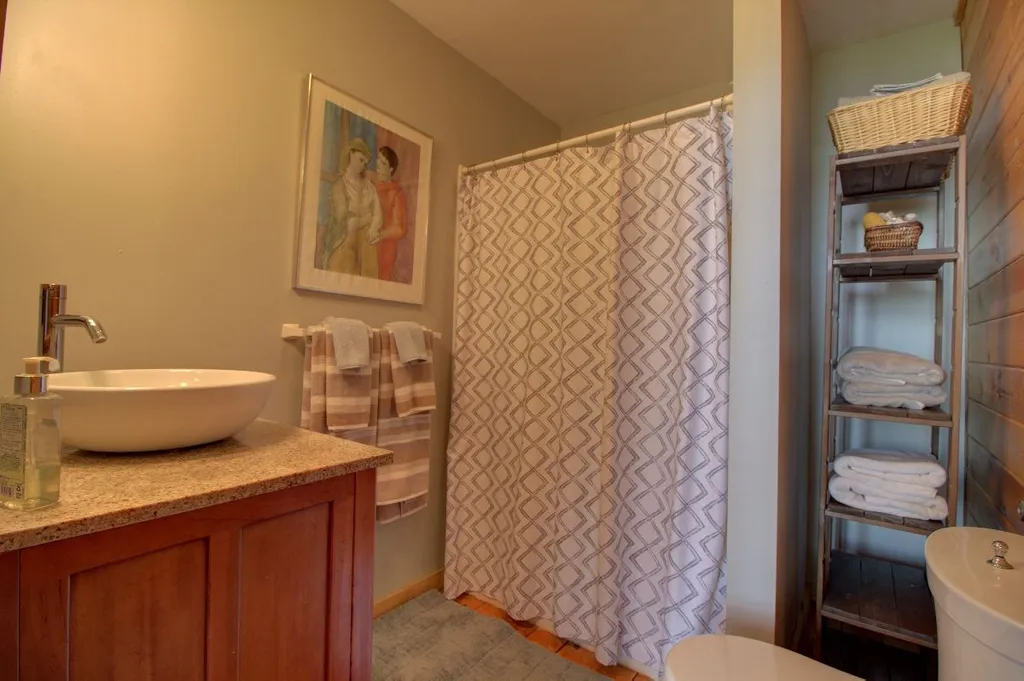 2341 West Shore Road Isle La Motte VT 05463