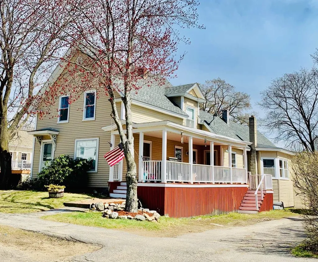 39 Cottage Street Laconia NH 03246