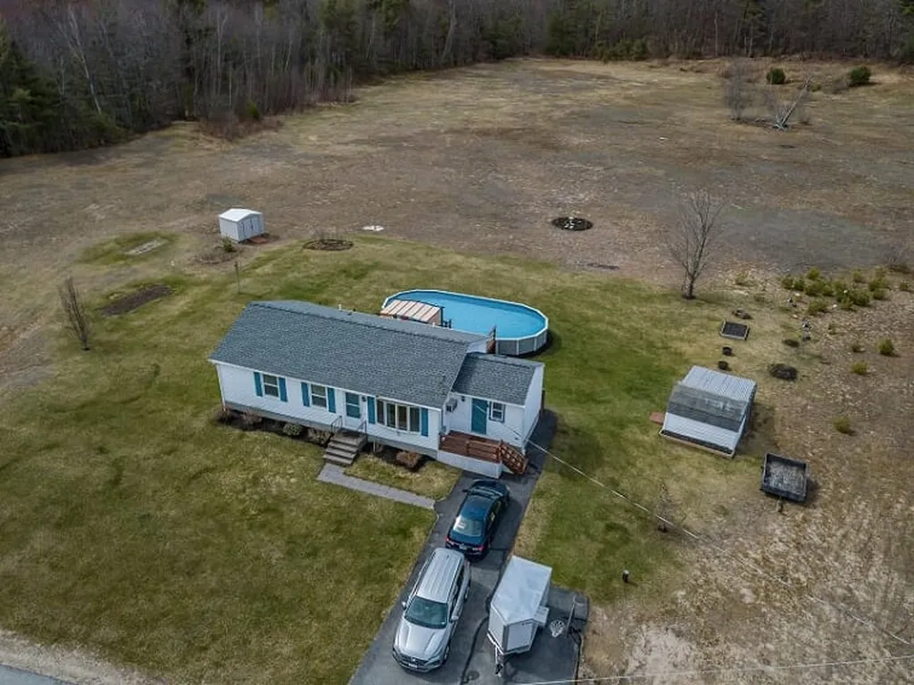 22 Drew Road New Durham NH 03855