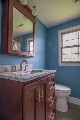 12 Doncaster Drive Nashua NH 03062-2142