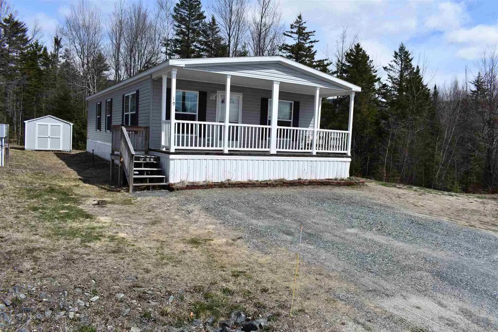 19 Lunar Drive Canaan NH 03741