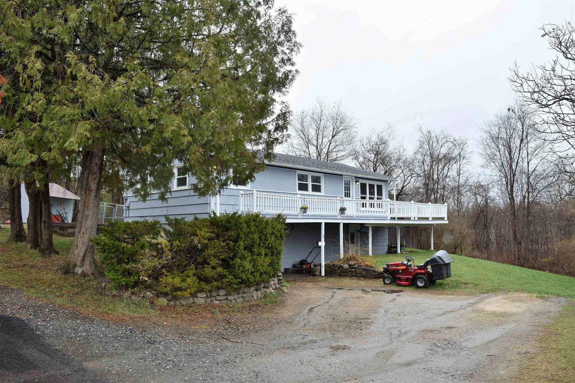 5 Memorial Street Northfield NH 03276