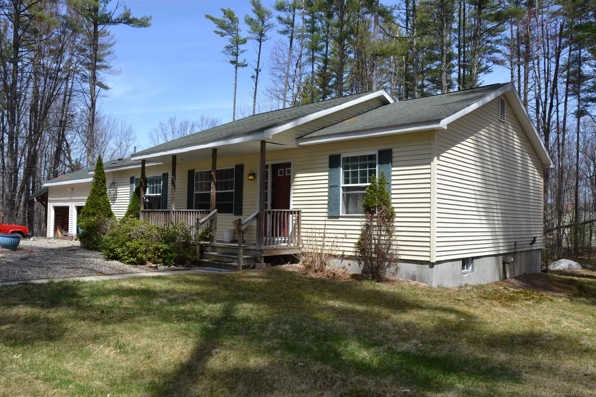 6 Dove Street Wolfeboro NH 03894
