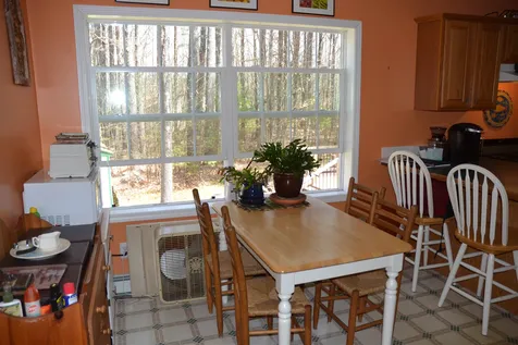 6 Dove Street Wolfeboro NH 03894