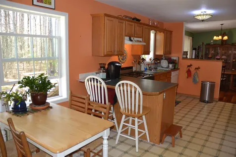 6 Dove Street Wolfeboro NH 03894
