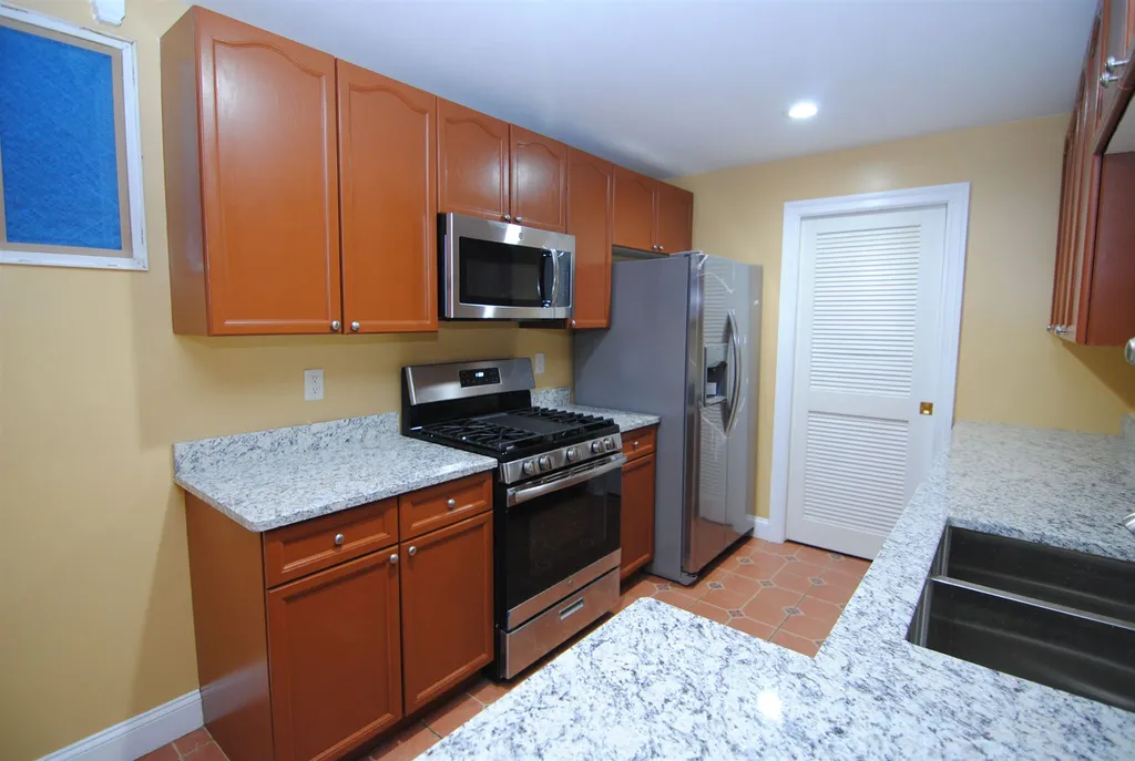 3-112 Maple Ridge Drive Merrimack NH 03054