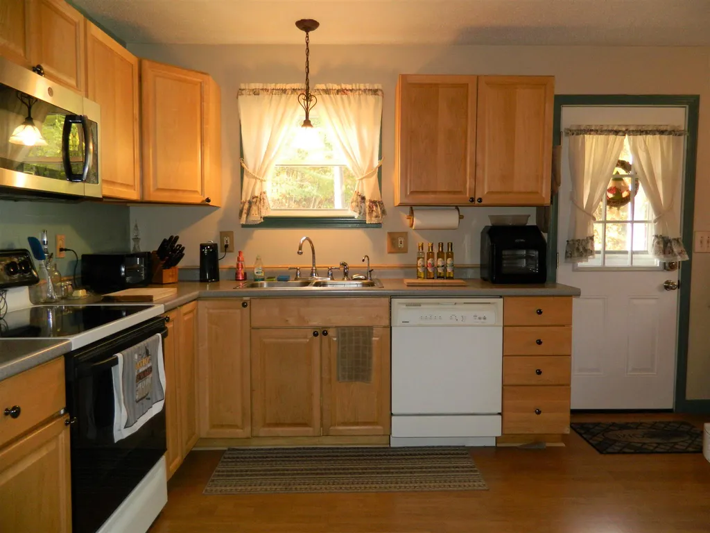 185 Summit Street Franklin NH 03235