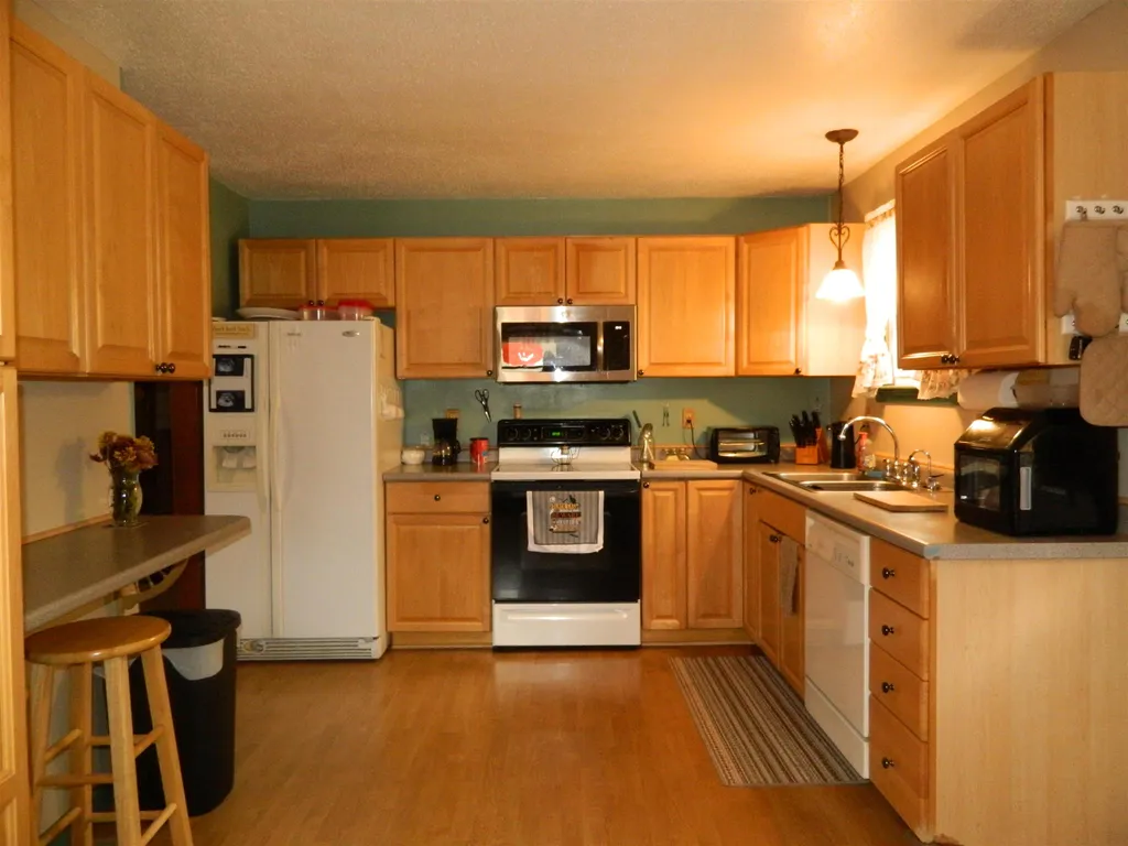 185 Summit Street Franklin NH 03235