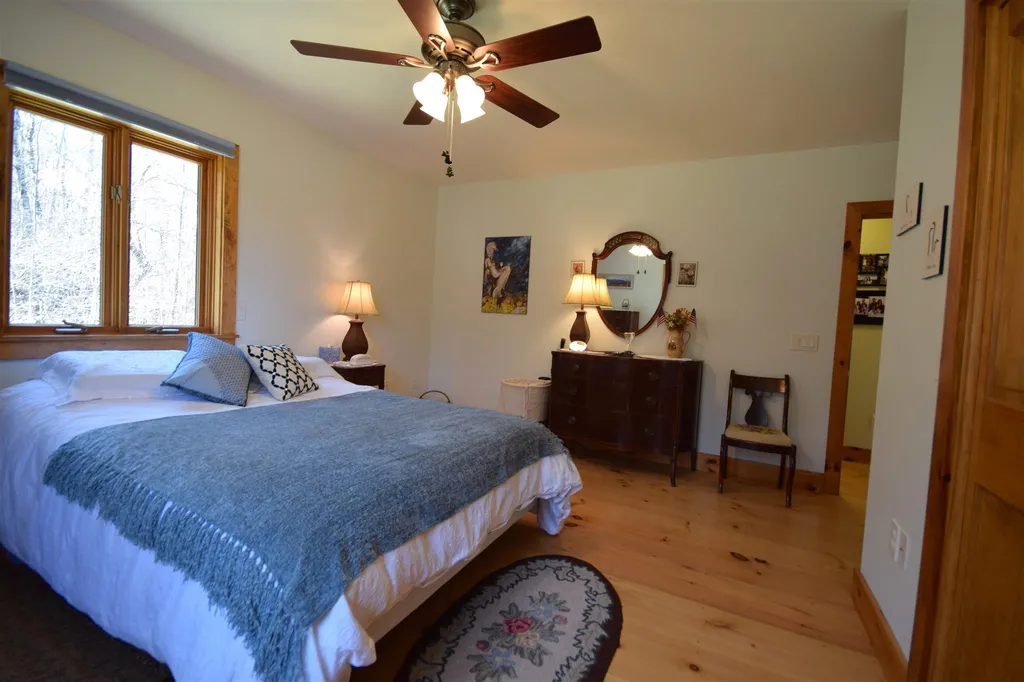 275 Lilac Knoll Richmond VT 05477