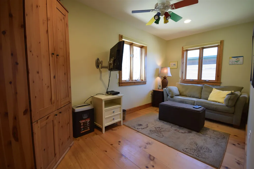 275 Lilac Knoll Richmond VT 05477