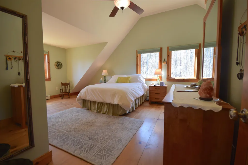 275 Lilac Knoll Richmond VT 05477