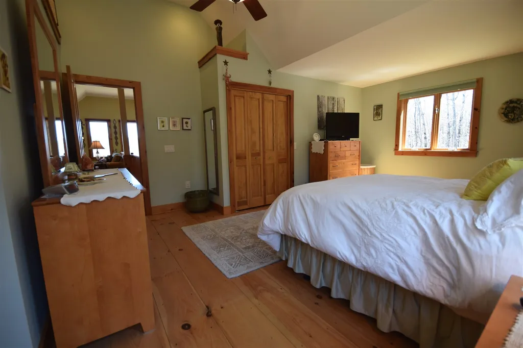 275 Lilac Knoll Richmond VT 05477
