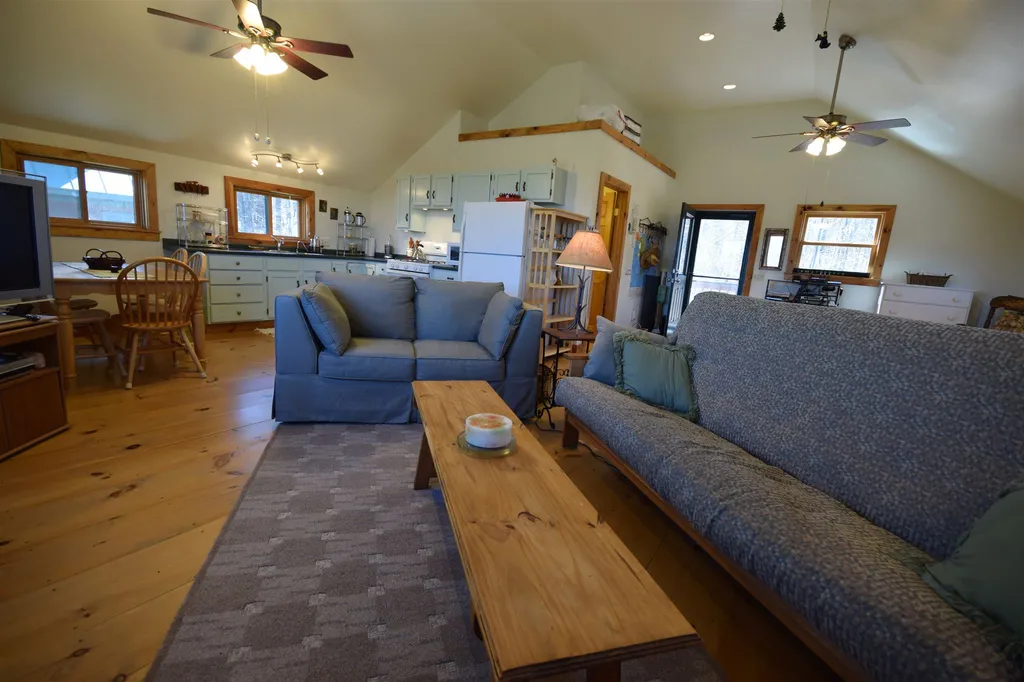 275 Lilac Knoll Richmond VT 05477