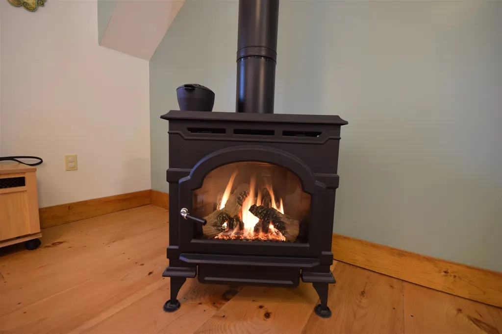 275 Lilac Knoll Richmond VT 05477