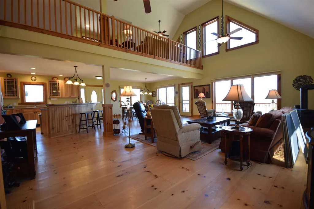 275 Lilac Knoll Richmond VT 05477
