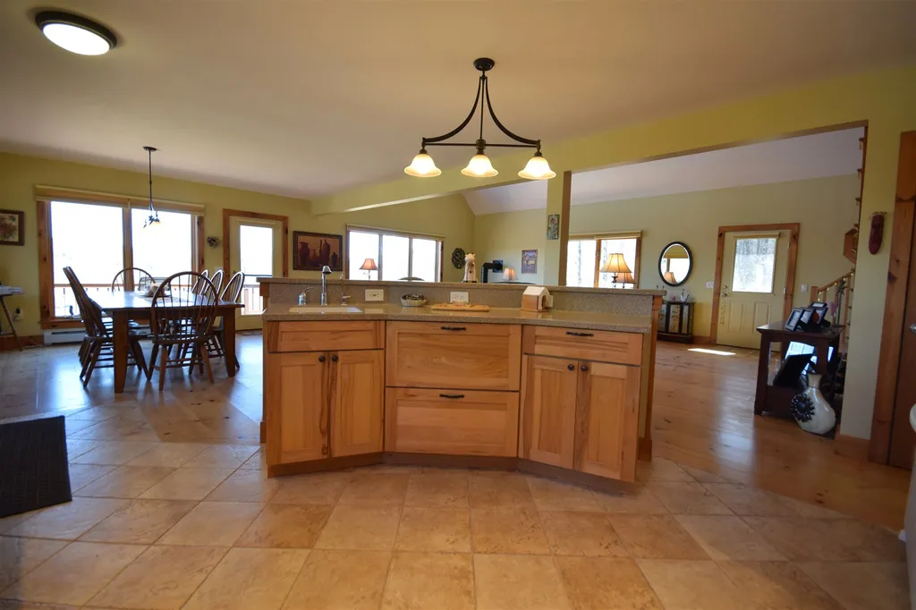 275 Lilac Knoll Richmond VT 05477