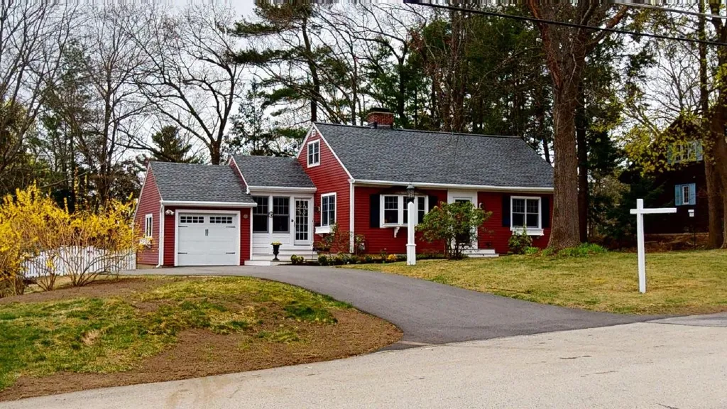 29 Wood Street Nashua NH 03064